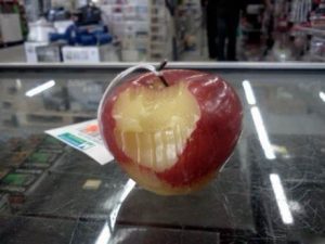 Свеча была так похожа