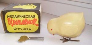 Игрушка "Механический цыпленок"