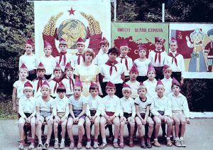 Фото отряда в пионерском лагере. СССР